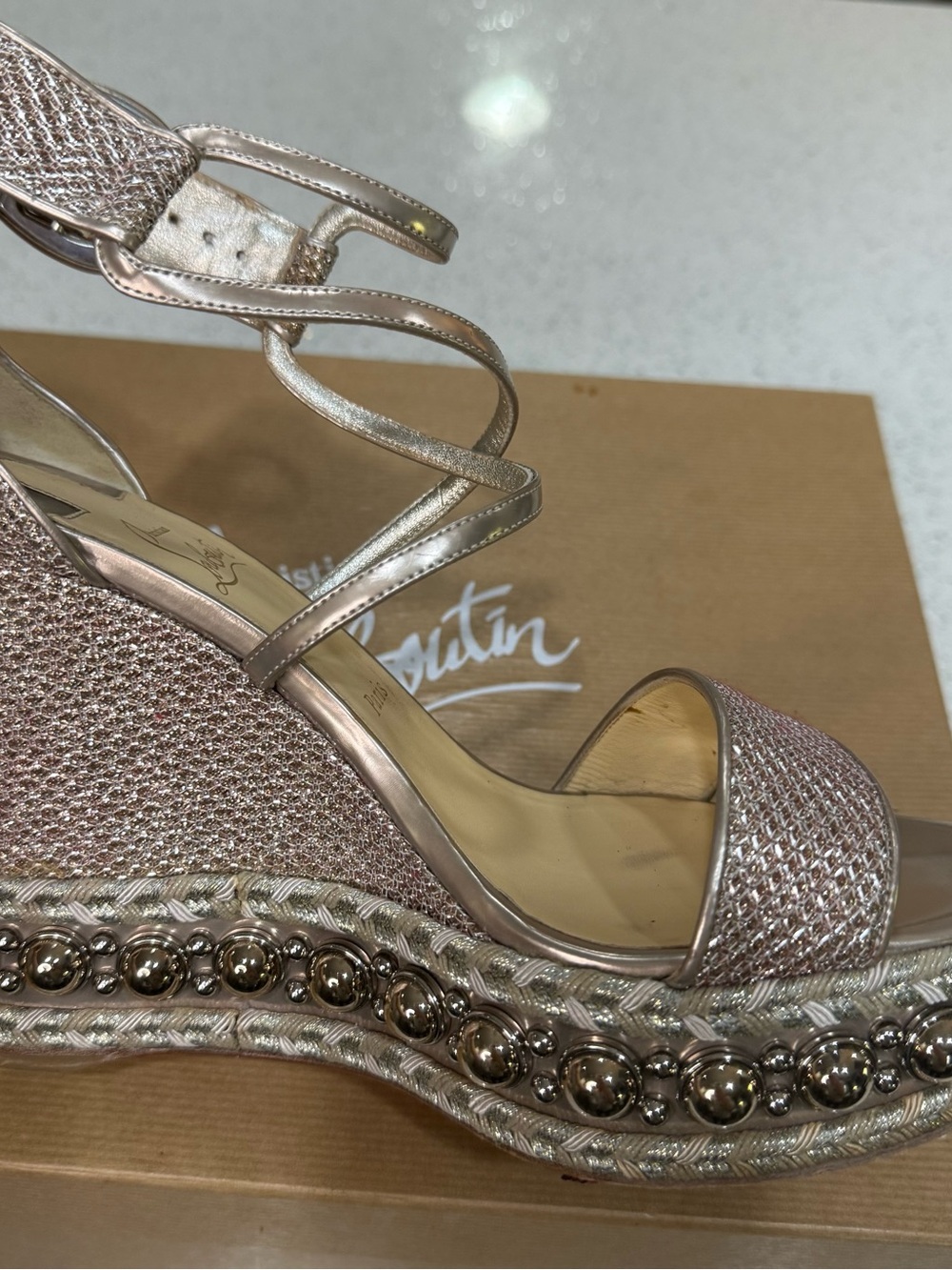 Christian Louboutin Champagne Chocazeppa
120 Glitter Specchio - Size 40 / US 9 - Picture 6 of 13
